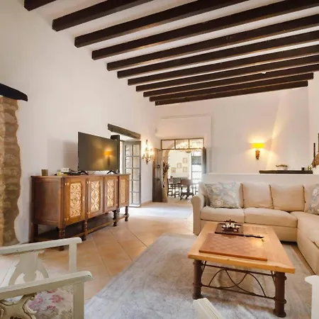 Casa Historica Con Piscina Sauna Y Jacuzzi Villa