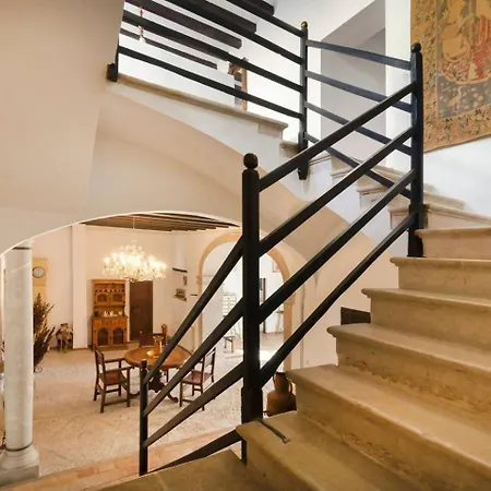 Villa Casa Historica Con Piscina Sauna Y Jacuzzi